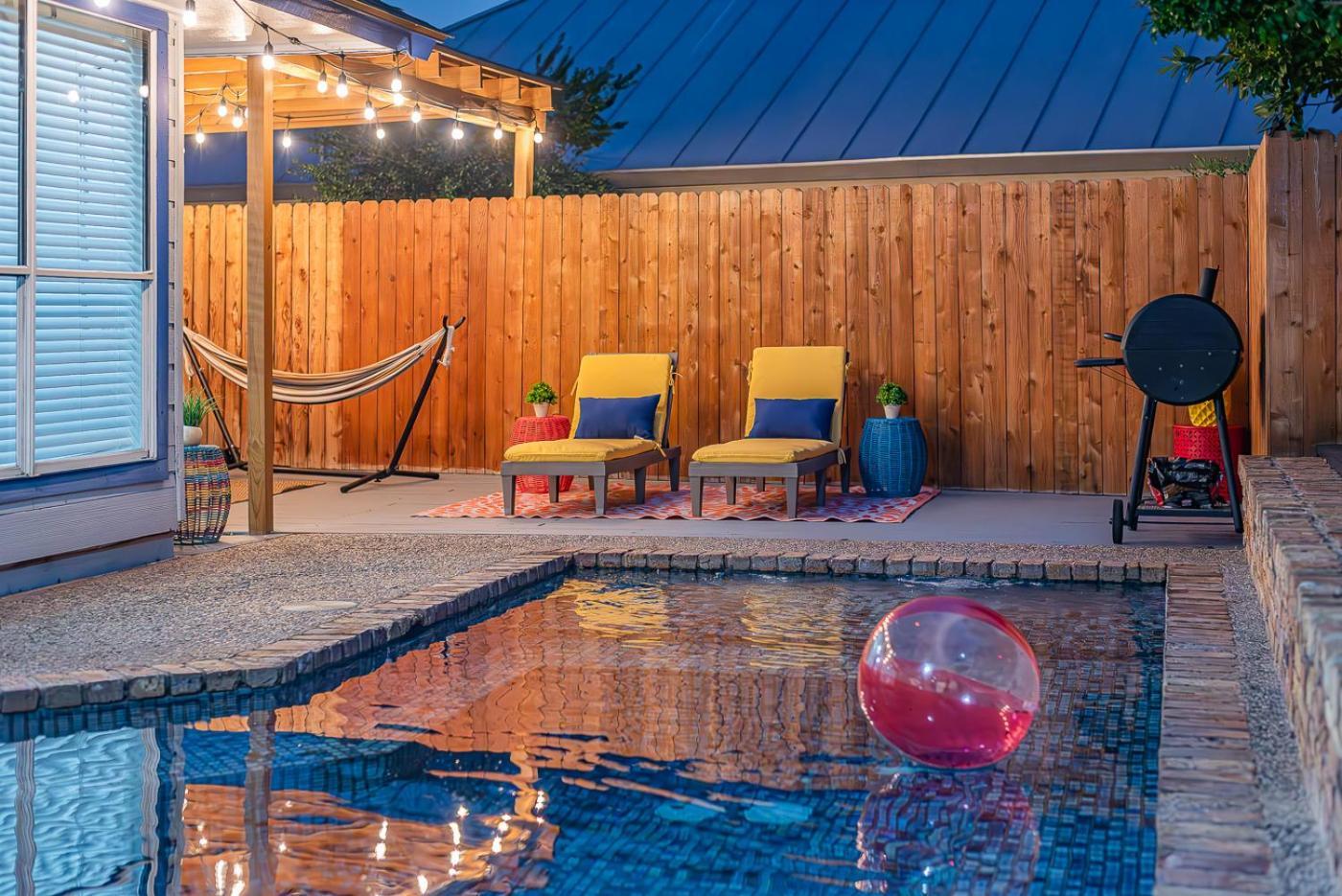 Fun 'N Sun Heated Pool & Gameroom By Fiesta Texas 샌안토니오 외부 사진