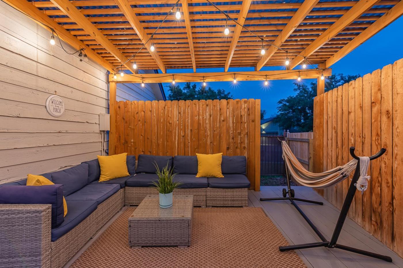 Fun 'N Sun Heated Pool & Gameroom By Fiesta Texas 샌안토니오 외부 사진