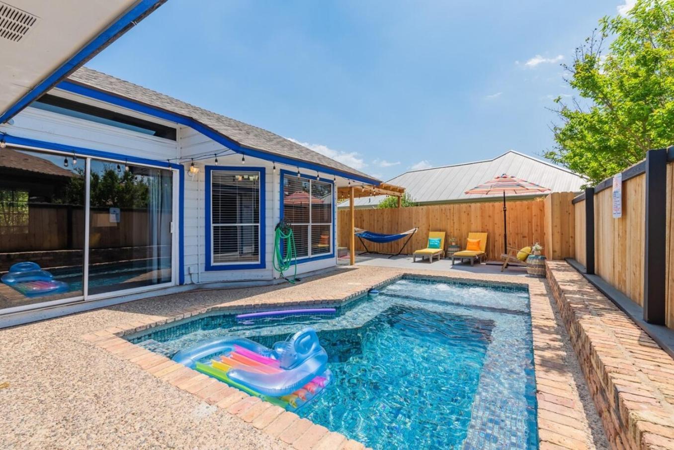 Fun 'N Sun Heated Pool & Gameroom By Fiesta Texas 샌안토니오 외부 사진